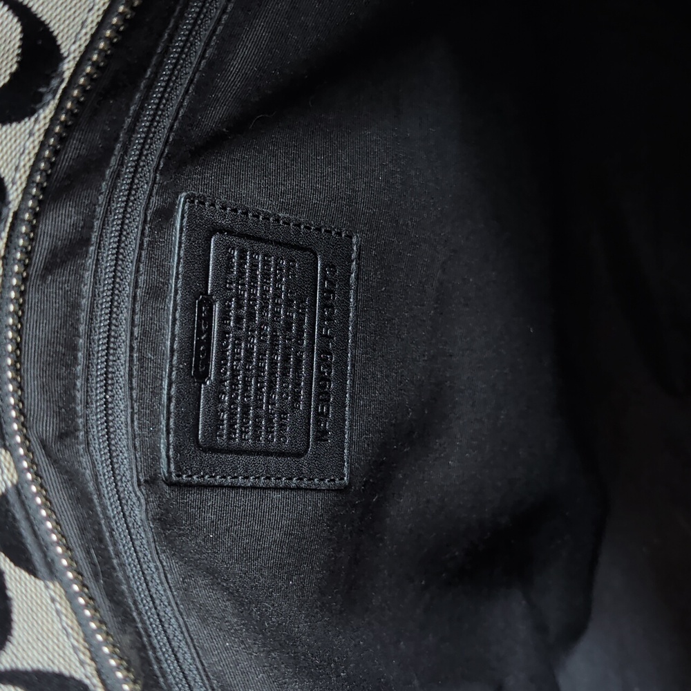 Coach Hampton Signature Tote - Picture 11 of 16